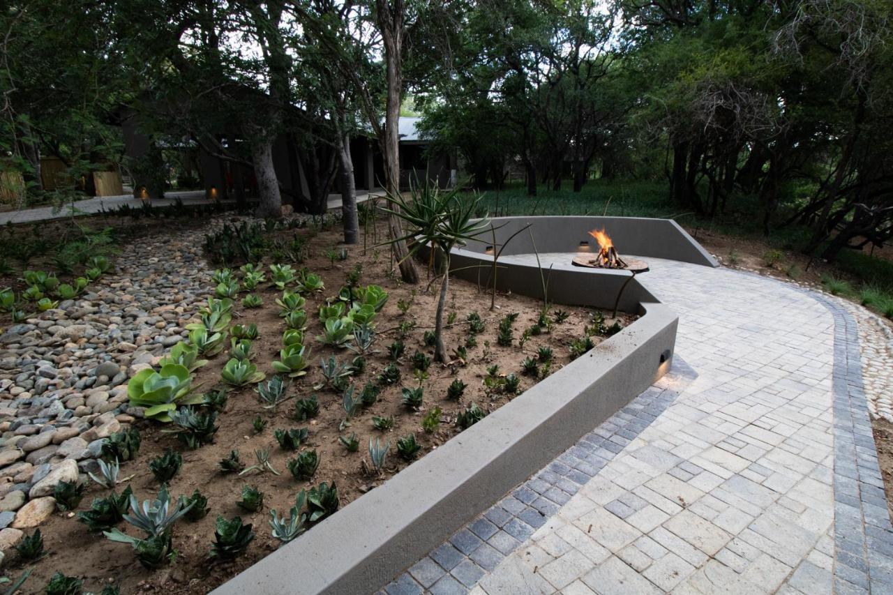 Little Africa Safari Lodge Hoedspruit Exterior photo