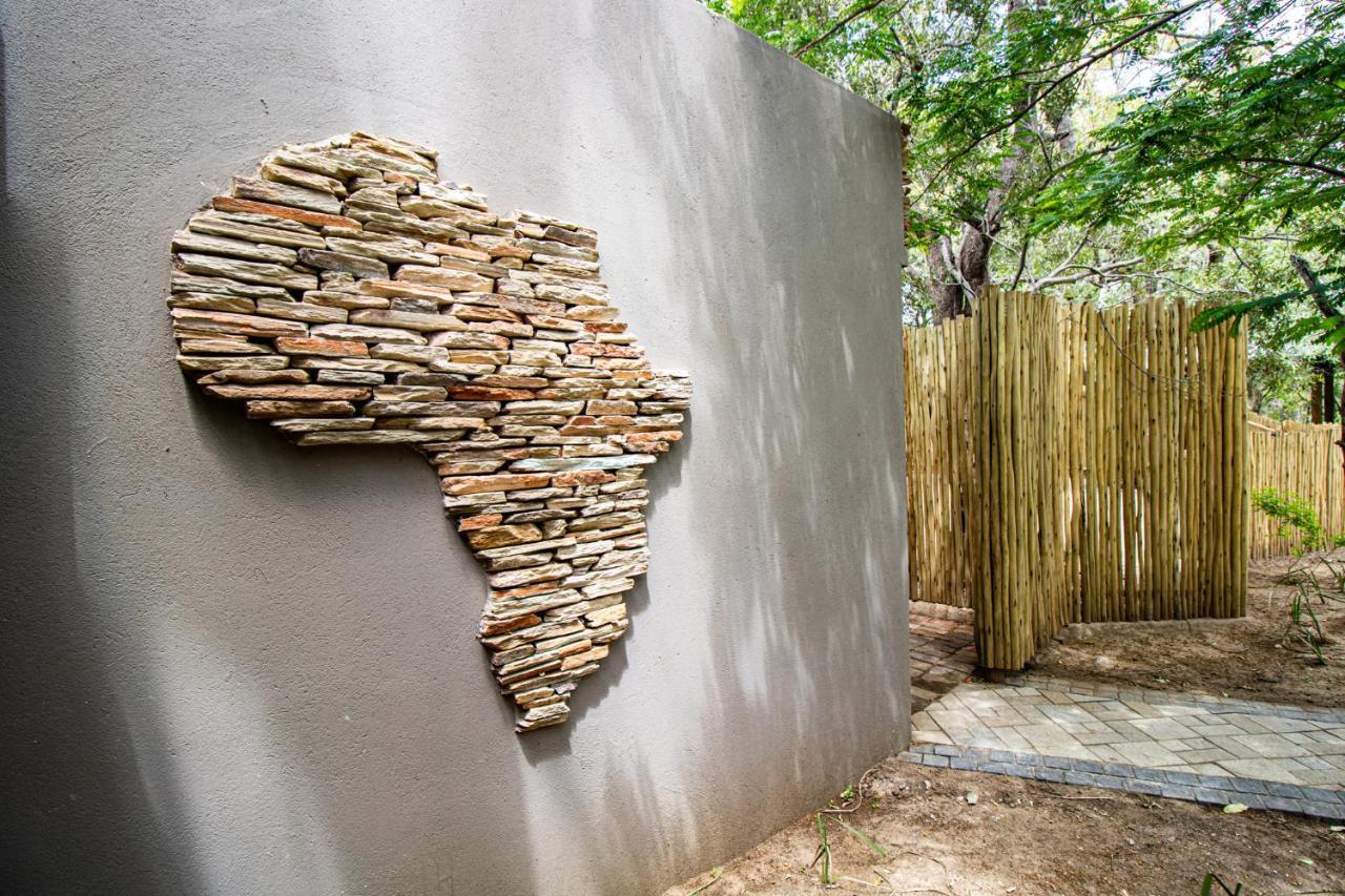 Little Africa Safari Lodge Hoedspruit Exterior photo